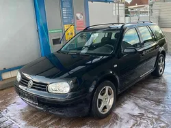 Schwarz Gebraucht 2002 VW Golf IV Kombi | 2.000 € (Etwas zu teuer)