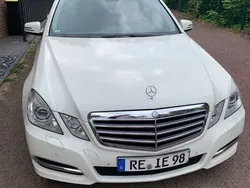 Weiß Gebraucht 2011 Mercedes E220 Avantgarde Limousine | 7.000 € (Fairer Preis)