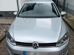 Silber Gebraucht 2016 VW Golf VII Limousine | 5.950 €