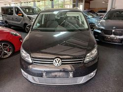 Schwarz Gebraucht 2011 VW Touran Highline Van / Kleinbus | 8.700 € (Fairer Preis)