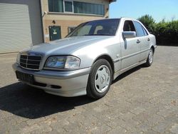 Silber Gebraucht 1998 Mercedes C180 Limousine | 2.200 € (Etwas zu teuer)