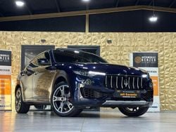 Blau Gebraucht 2018 Maserati Levante SUV | 33.900 € (Superpreis)