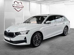 Weiß Gebraucht 2024 Skoda Octavia Kombi | 31.499 € (Guter Preis)