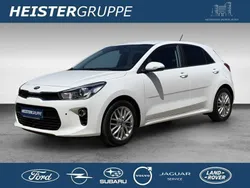 Weiß Gebraucht 2018 Kia Rio DREAM-TEAM Edition Limousine | 9.990 € (Fairer Preis)