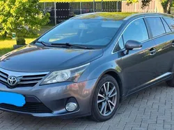 Grau Gebraucht 2013 Toyota Avensis Edition Kombi | 4.300 € (Teuer)