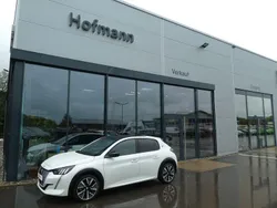 Weiß Gebraucht 2022 Peugeot e-208 GT Kleinwagen | 16.950 € (Fairer Preis)