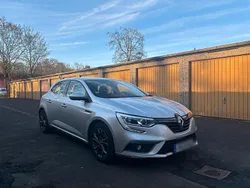 Silber Gebraucht 2016 Renault Mégane III Limousine | 8.700 € (Teuer)
