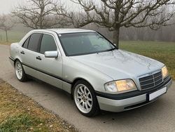 Silber Gebraucht 1996 Mercedes C220 Limousine | 3.500 € (Fairer Preis)
