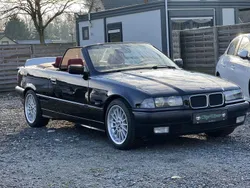 Schwarz Gebraucht 1995 BMW 320 Cabriolet Sport Line Cabrio | 7.900 €