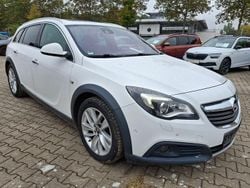 Weiß Gebraucht 2015 Opel Insignia Country Tourer Basis Kombi | 9.190 € (Fairer Preis)