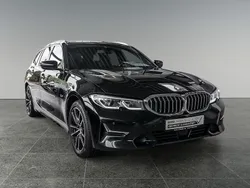 Schwarz Gebraucht 2022 BMW 320e Sport Line Limousine | 26.885 € (Fairer Preis)