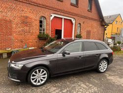 Grau Gebraucht 2015 Audi A4 Ambiente Kombi | 13.000 € (Fairer Preis)