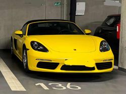 Gelb Gebraucht 2021 Porsche 718 Cabrio | 69.500 €