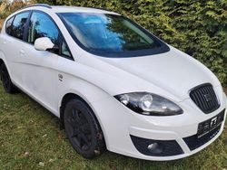 Weiß Gebraucht 2011 Seat Altea XL Van / Kleinbus | 4.880 € (Etwas zu teuer)