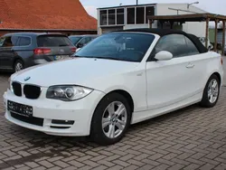 Weiß Gebraucht 2009 BMW 120 Cabriolet Advantage Cabrio | 5.490 € (Fairer Preis)