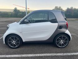 Weiß Gebraucht 2017 Smart ForTwo Coupé Brabus Coupé | 19.900 €