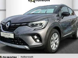 Stahlgrau metallic, black pearlschwarz metallic (grau) Gebraucht 2022 Renault Captur Intens SUV | 19.995 € (Fairer Preis)