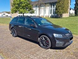 Schwarz Gebraucht 2015 Skoda Octavia RS Kombi | 7.770 €