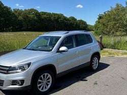 Silber Gebraucht 2011 VW Tiguan Sportline SUV | 12.900 € (Fairer Preis)