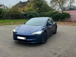 Blau Gebraucht 2023 Tesla Model 3 Standard Range Limousine | 35.500 €