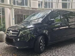 Schwarz Gebraucht 2023 Mercedes V250 Van / Kleinbus | 51.500 € (Fairer Preis)