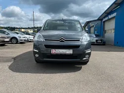 Grau Gebraucht 2015 Citroën Berlingo SELECTION Van / Kleinbus | 10.999 € (Etwas zu teuer)