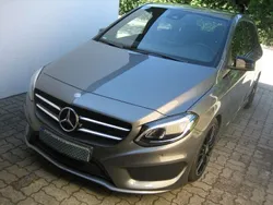 Grau Gebraucht 2015 Mercedes B200 AMG line Van / Kleinbus | 19.400 € (Fairer Preis)