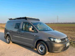 Grau Gebraucht 2017 VW Caddy Maxi Van / Kleinbus | 30.000 €