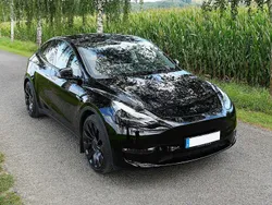 Schwarz Gebraucht 2022 Tesla Model Y Performance SUV | 41.000 € (Etwas zu teuer)