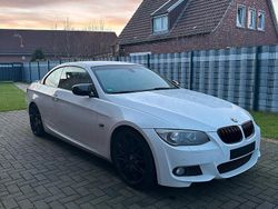 Weiß Gebraucht 2011 BMW 318 Cabriolet M Sport Cabrio | 10.600 € (Fairer Preis)