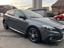 Grau Gebraucht 2013 Volvo V40 CC Summum Kombi | 5.800 € (Fairer Preis)