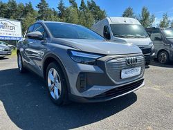 Kieselgrau Gebraucht 2023 Audi e-tron Basis SUV | 27.490 € (Fairer Preis)