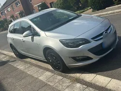 Grau Gebraucht 2014 Opel Astra Kombi | 3.600 € (Superpreis)