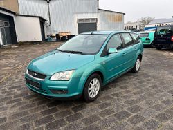 Grün Gebraucht 2007 Ford Focus Kombi | 2.200 € (Fairer Preis)