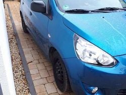 Blau Gebraucht 2015 Mitsubishi Space Star Diamant Edition Limousine | 4.980 € (Guter Preis)