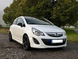 Weiß Gebraucht 2012 Opel Corsa OPC Kleinwagen | 2.900 € (Guter Preis)