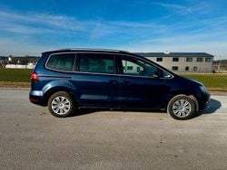 Blau Gebraucht 2017 VW Sharan Van / Kleinbus | 12.899 € (Superpreis)