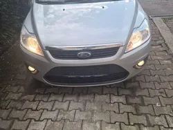 Silber Gebraucht 2009 Ford Focus Ghia Limousine | 1.700 € (Guter Preis)