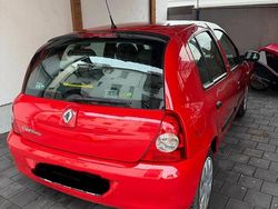 Rot Gebraucht 2009 Renault Clio II Kleinwagen | 1.350 € (Superpreis)