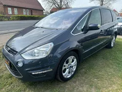 Schwarz Gebraucht 2014 Ford S-MAX Titanium Van / Kleinbus | 12.999 € (Teuer)