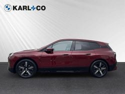 Rot Gebraucht 2022 BMW iX Sport Line SUV | 55.990 € (Fairer Preis)