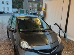 Grau Gebraucht 2008 Toyota Aygo Cool Kleinwagen | 2.990 € (Fairer Preis)