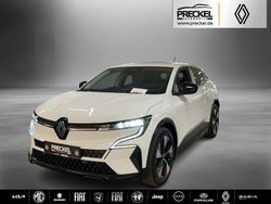 Weiss Gebraucht 2022 Renault Mégane IV | 22.870 €