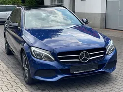 Blau Gebraucht 2016 Mercedes C250 Kombi | 17.700 € (Etwas zu teuer)