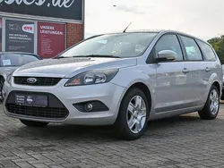 Silber Gebraucht 2010 Ford Focus Style Kombi | 4.990 €