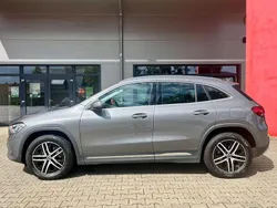 Grau Gebraucht 2021 Mercedes GLA200 Business SUV | 30.490 € (Guter Preis)