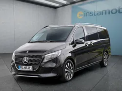 Schwarz Gebraucht 2024 Mercedes V300 Van / Kleinbus | 71.549 € (Teuer)