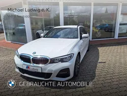 Weiß Gebraucht 2022 BMW 320 M Sport Kombi | 21.480 € (Fairer Preis)