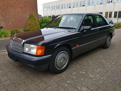 Blauschwarzmet. 199 Gebraucht 1993 Mercedes 190 Limousine | 16.900 €