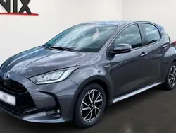 Grey metallic Gebraucht 2021 Toyota Yaris Hybrid Club Kleinwagen | 18.990 € (Fairer Preis)